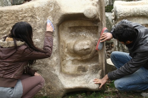 Relief bust of Hellenistic king discovered in Turkish excavation.